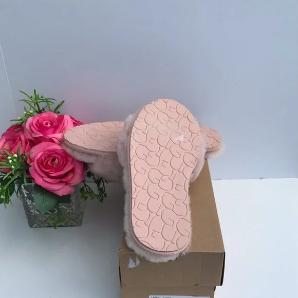 UGG Fluff Slide II - Picture 8 of 9